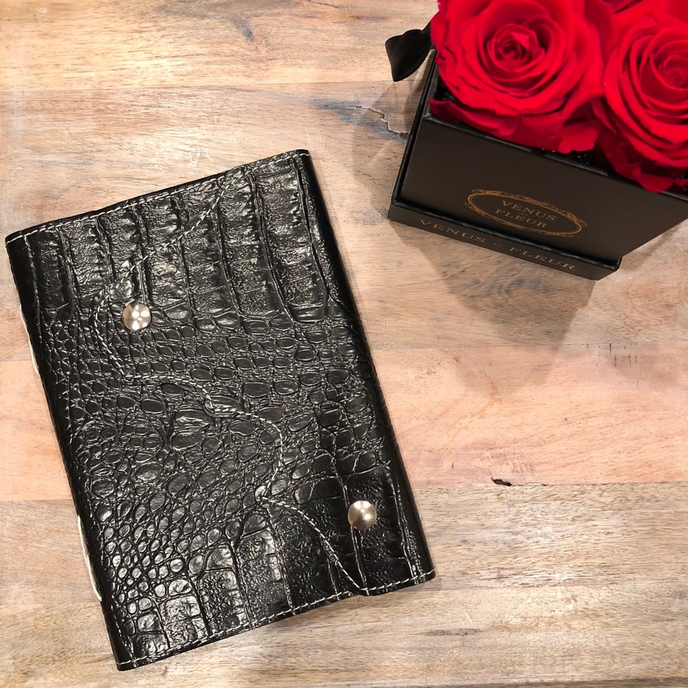 **The *CoOlLeSt* Vacation Journal EVER ~ ❤️🌎📓**